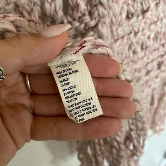 American Eagle Chunky Knit Pink Scarf - Picture 4 of 4
